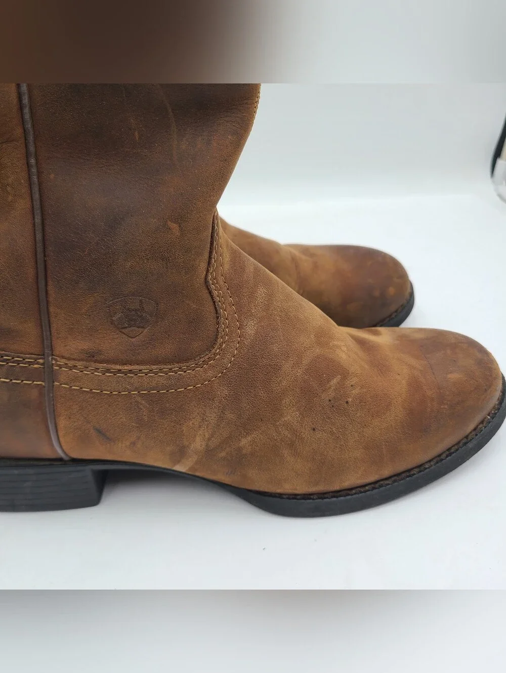 B39 Ariat 'Brown' Leather Heritage Roper Boots - Men's Size 8D